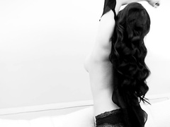 Поласкай себя для похотливой Санни Леоне