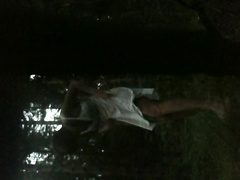 Русская парочка вместо малины дрючится раком в ближайших кустах