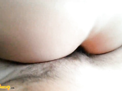 Московский мужичок шарахает толстозадую женушку раком