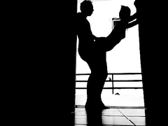 Интересное домашнее видео молодой парочки занимающейся сексом