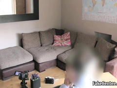 Парень на кастинге трхает в жопу губастенькую милфу в черных чулках