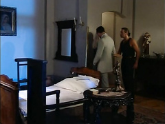 Поделился дырами жены с новым работником