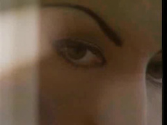 Вуайеристка наблюдает за траханьем мужа и подруги