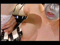 Двойное проникновение в попу и влагалище