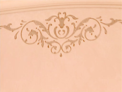 Молодой человек имеет во сне двух красоток