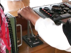 Водитель трахает дочь хозяина гостиницы